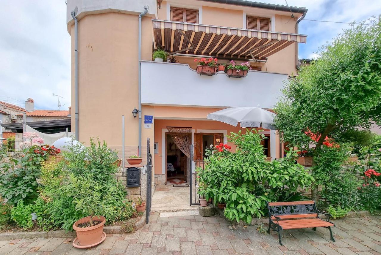 Appartement Valentino à Novigrad Istria Extérieur photo